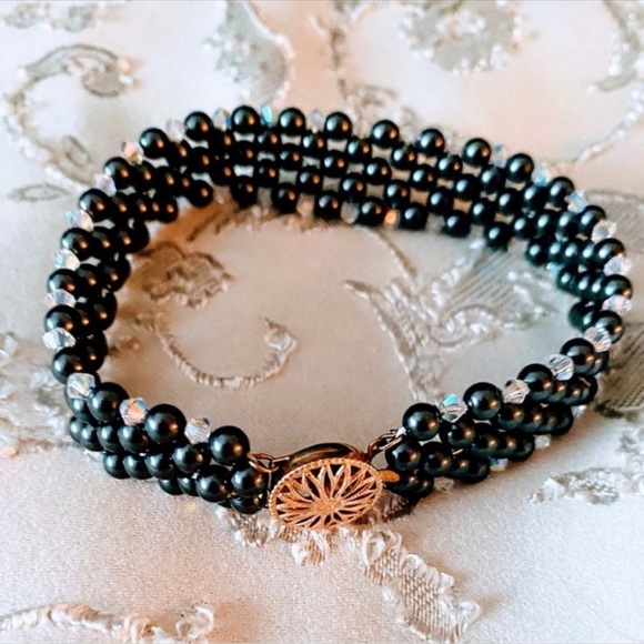 Faux black pearl bracelet - Picture 1 of 3